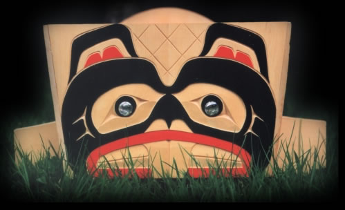 Native carver specializes in masks, plaques, silver in Nuu-Chah-Nulth style. Can be ordered world-wide.